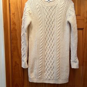 Uniqlo Cream Cable Knit Sweater